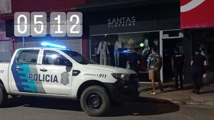 Barretearon un local del centro, desconectaron la alarma y se llevaron todo: “Necochea está cada día peor”