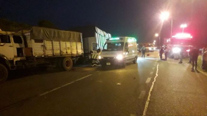 Choque fatal entre un camión y una camioneta en la Ruta 226