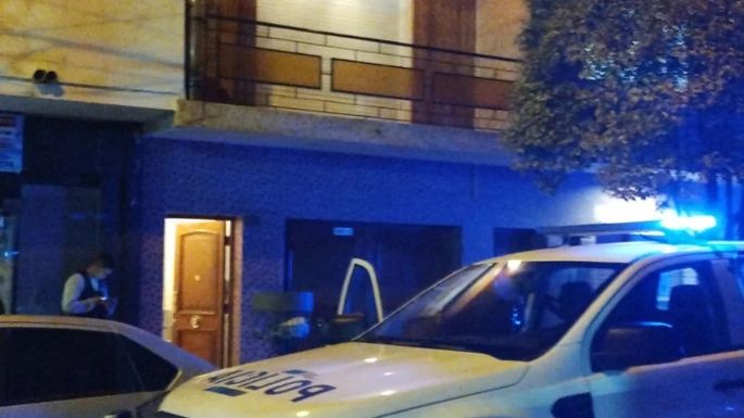 Tres Arroyos: Escalaron por el balcón y asaltaron a una anciana que estaba con su cuidadora