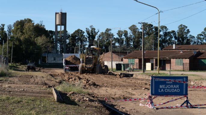 San Cayetano sigue pavimentando más calles