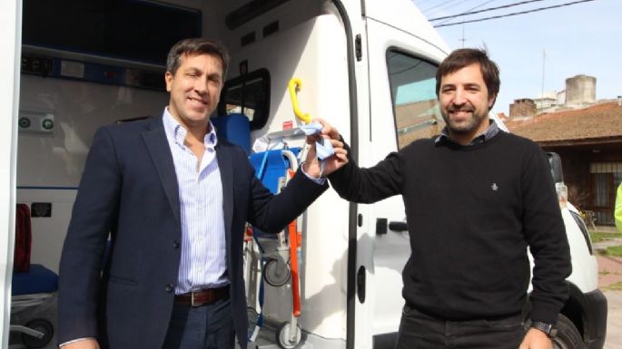 La Provincia inauguró el nuevo CAPS “Carlos Fucile” y entregó dos nuevas ambulancias en Necochea