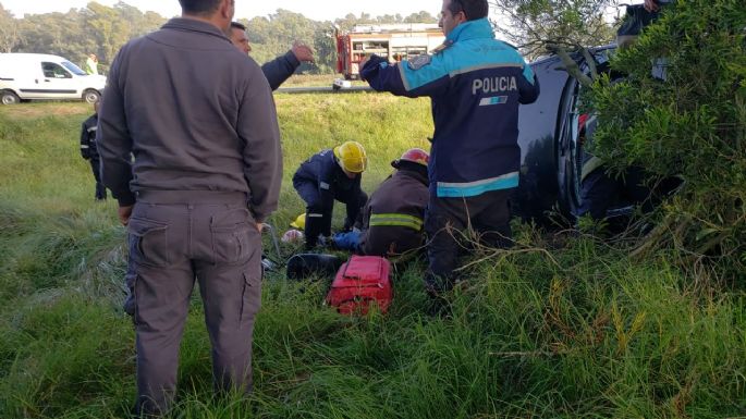 Una mujer que viajaba a Tres Arroyos resultó herida tras un vuelco en ruta 3