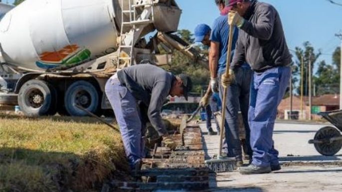 Gargaglione supervisó la nueva obra de asfalto de San Cayetano