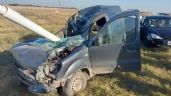 Grave accidente en ruta 3: Destrozó su camioneta contra una columna de alumbrado público