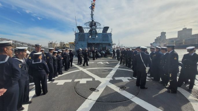 Puerto Quequén: Se conmemoró a bordo de la Corbeta ARA Espora el Día de la Armada Argentina