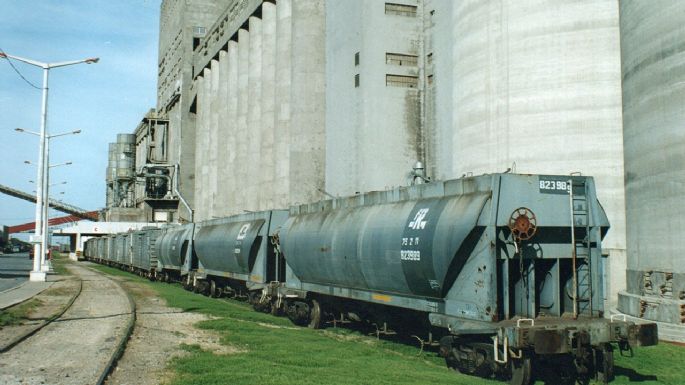 Plan Federal Agroindustrial 2023-2033: El campo propone invertir 2.600 millones de dólares para ampliar la red ferroviaria a los puertos