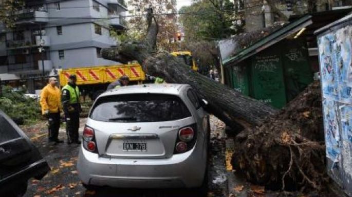 Fuerte temporal en la Provincia: Inundaciones, evacuaciones en varios municipios y un fallecido