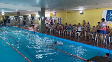 Más de 20 alumnos de la Escuela “Todos al Agua” participaron de un encuentro regional en Balcarce