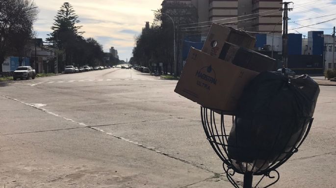 Falta mantenimiento: La basura en el parque y en la playa recibió a los turistas el fin de semana largo