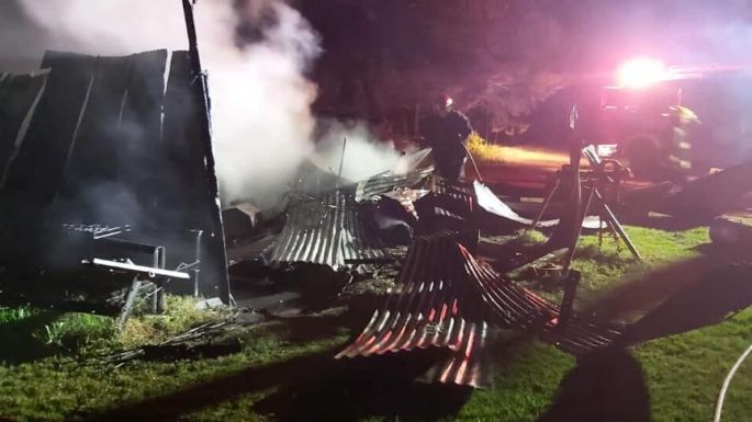 Incendio arrasó con un taller en La Dulce