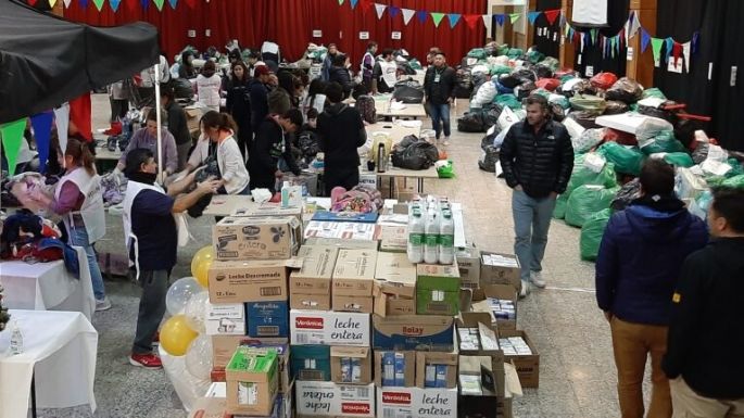 Actitud Solidaria colectó 30 mil prendas de abrigo y 5 mil juguetes en el Centro Vasco