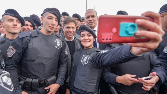 Axel Kicillof encabezó la graduación de 1.500 cadetes en la Escuela de Policía Juan Vucetich