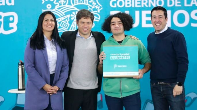 Provincia entregará casi 800 computadoras a alumnos de Necochea: ¿Viene Axel Kicillof?