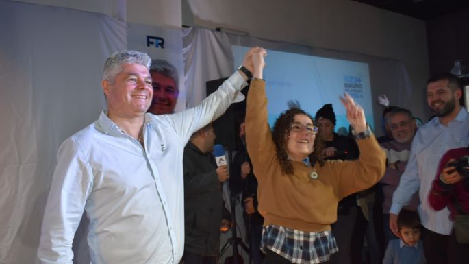 Los saludos del Ministro y la foto con el Gobernador: El candidato que lanzó su campaña dejando atrás la grieta