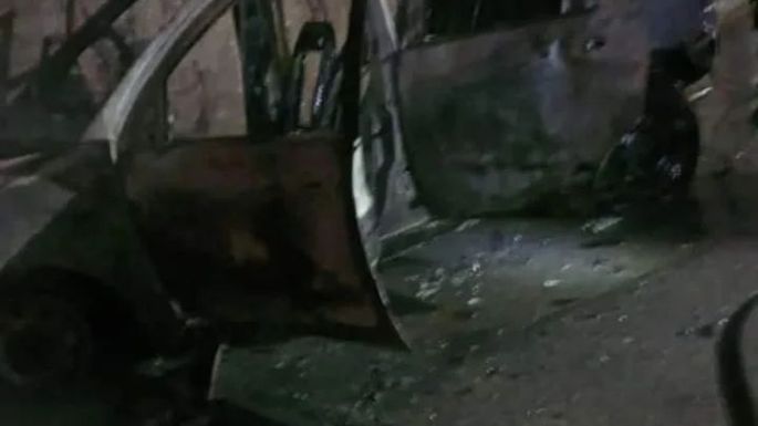 Se incendió un auto en la Escollera Sur