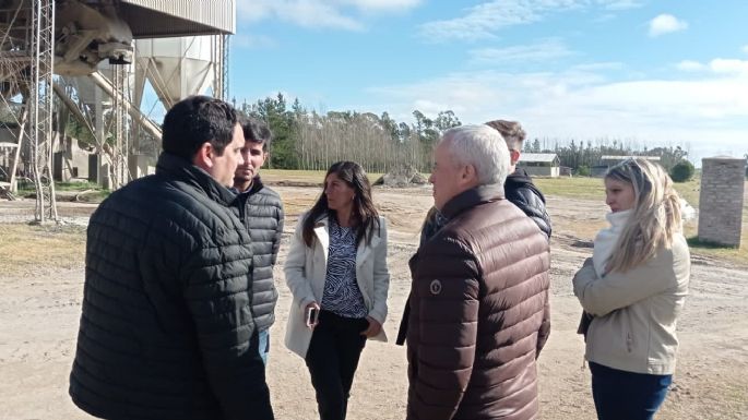 Migueles recorrió la planta hormigonera de San Cayetano y recibió el apoyo de Gargaglione en su candidatura