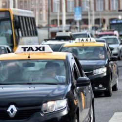 Taxistas de Mar del Plata impulsan los pagos digitales para evitar asaltos