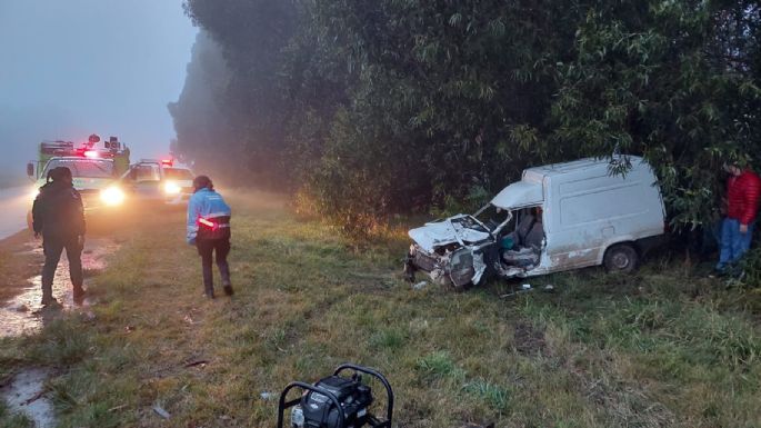 Ruta 228: Dos camionetas chocaron y un hombre quedó atrapado en el vehículo