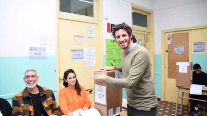 Damián Unibaso votó en la Escuela N° 9