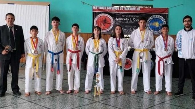 Necochea se trajo 12 medallas del Campeonato Regional de Tae Kwon Do en Bahía Blanca