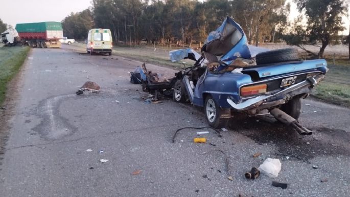 Trágico choque frontal en la Ruta 86: Un automovilista murió al chocar contra un camión