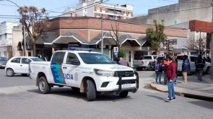 Violento choque en el centro: Cinco vehículos involucrados y una mujer herida