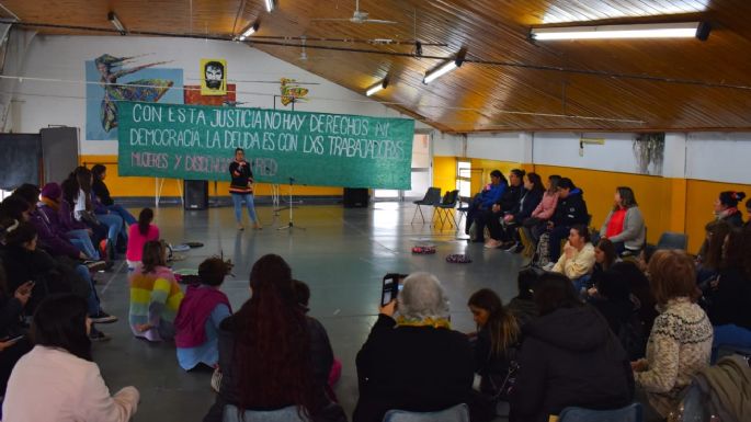 Segundo encuentro transfeminista de mujeres y disidencias en red en la Escuela Orillas del Quequén