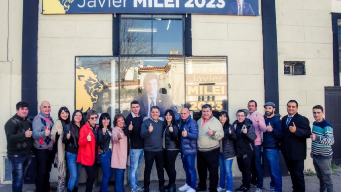 Avanzan Milei y Nosek en Necochea: Los libertarios buscan "una ciudad distinta, pero no con los mismos de siempre"