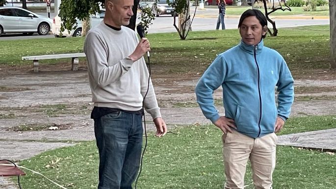 Charla debate sobre el DNU de Milei en la Plaza Dardo Rocha: Crece el caldo de cultivo de la resistencia en Necochea