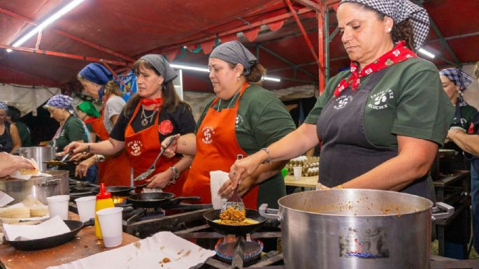 Con mayoría de público local cerró la Feria de las Colectividades en el parque Miguel Lillo