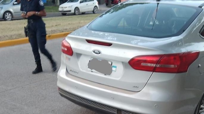 Chocó a un colectivo en Quequén e insultó al chofer y a unas pasajeras que iban a bordo