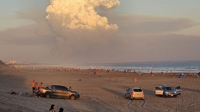 “Pyrocumulus” o “nube del fuego”, la nube viral que emergió en medio del humo del incendio de la Ruta 88