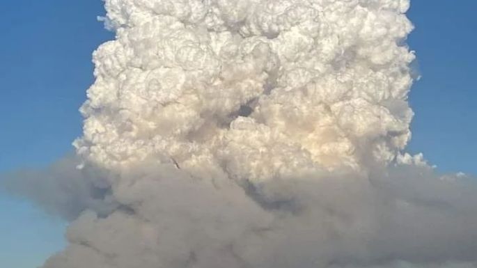 “Pyrocumulus” o “nube del fuego”, la nube viral que emergió en medio del humo del incendio de la Ruta 88