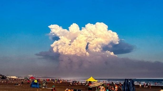 “Pyrocumulus” o “nube del fuego”, la nube viral que emergió en medio del humo del incendio de la Ruta 88