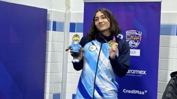 Guadalupe Angiolini, medalla de Plata en los 100 Mariposa y doble podio en la Gimnasiada Mundial U18