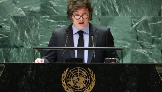 Otro plagio de Milei: Copió un discurso de una serie de TV y lo leyó en la ONU