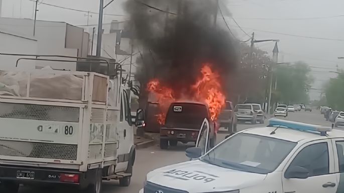 Se incendió una camioneta en inmediaciones del Barrio Obrero