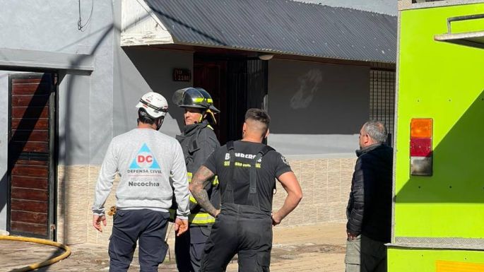 Incendio en Quequén: Una familia perdió todo y la comunidad organiza una colecta solidaria