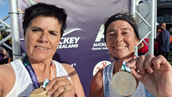 Dos necochenses, subcampeonas mundiales de hockey +55 en Nueva Zelanda