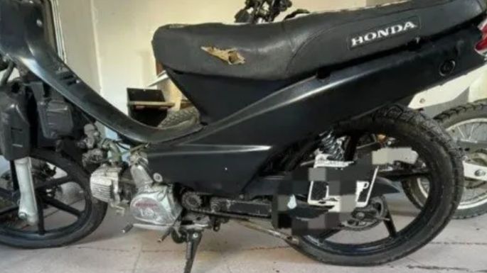 Recuperaron motos robadas y aprehendieron a dos hombres en allanamientos