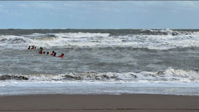 Emergencia en Monte Hermoso: Continúa la búsqueda del joven desaparecido en el mar