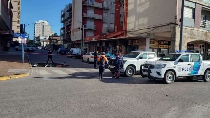 Tragedia: Una persona murió al caer de un edificio en 89 y 2