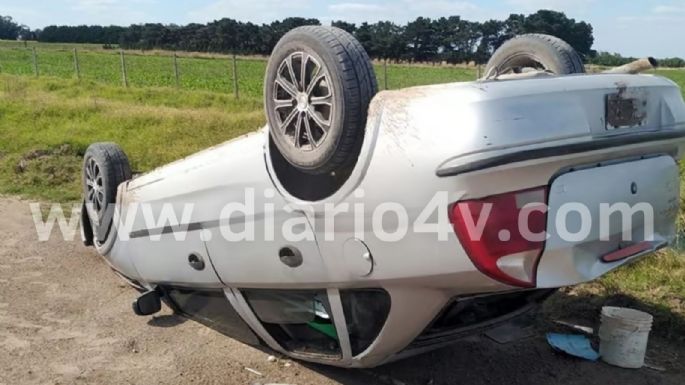 Robaron un auto en Quequén y lo encontraron volcado cerca de Costa Bonita