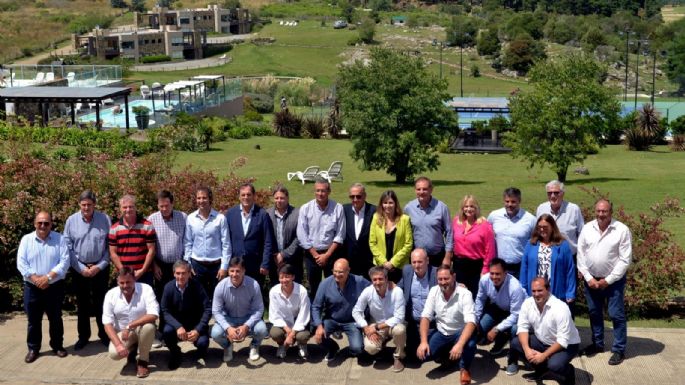 Foro de intendentes radicales en Tandil: Alquileres, medicamentes y seguridad entre las prioridades