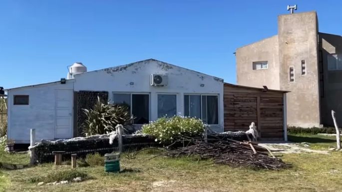 La increíble historia de una correntina que cumplió su sueño de vivir en Balneario Los Ángeles: Hizo su casa con 14.000 botellas