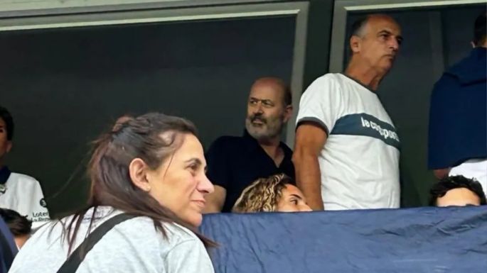 Federico Sturzenegger fue insultado por hinchas de Gimnasia cuando lo reconocieron en la tribuna