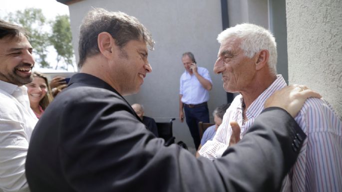 Kicillof llegó a Necochea: Inauguró las casas de externación del Taraborelli y mantiene reuniones con intendentes de la costa