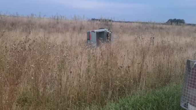 Menor de edad robó una camioneta en Lobería, se fugó a Necochea pero la volcó a la altura de Pieres