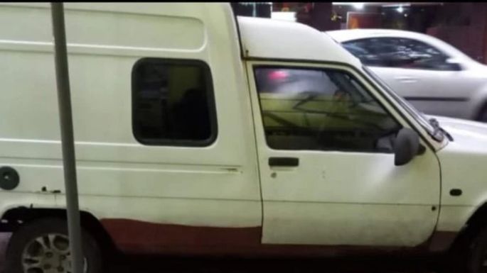 Iba a vender su camioneta para reencontrarse con su familia en España, pero se la robaron