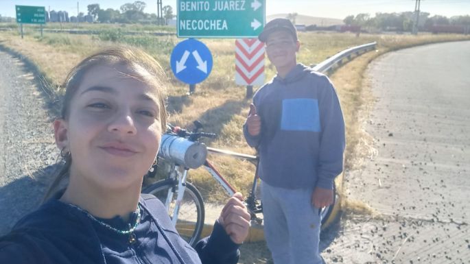 Vacaciones en bici: Una pareja de 9 de Julio pedaleó más de 500 kilómetros para llegar a Necochea